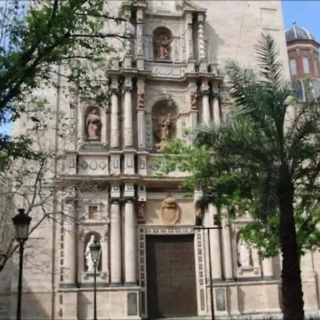 De Diseno En La Plaza Del Carmen F1 아파트 *
